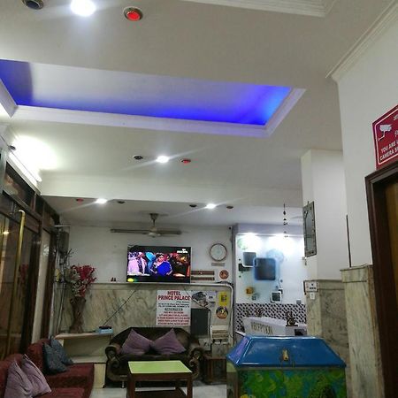 Hotel Prince Palace New Delhi Buitenkant foto
