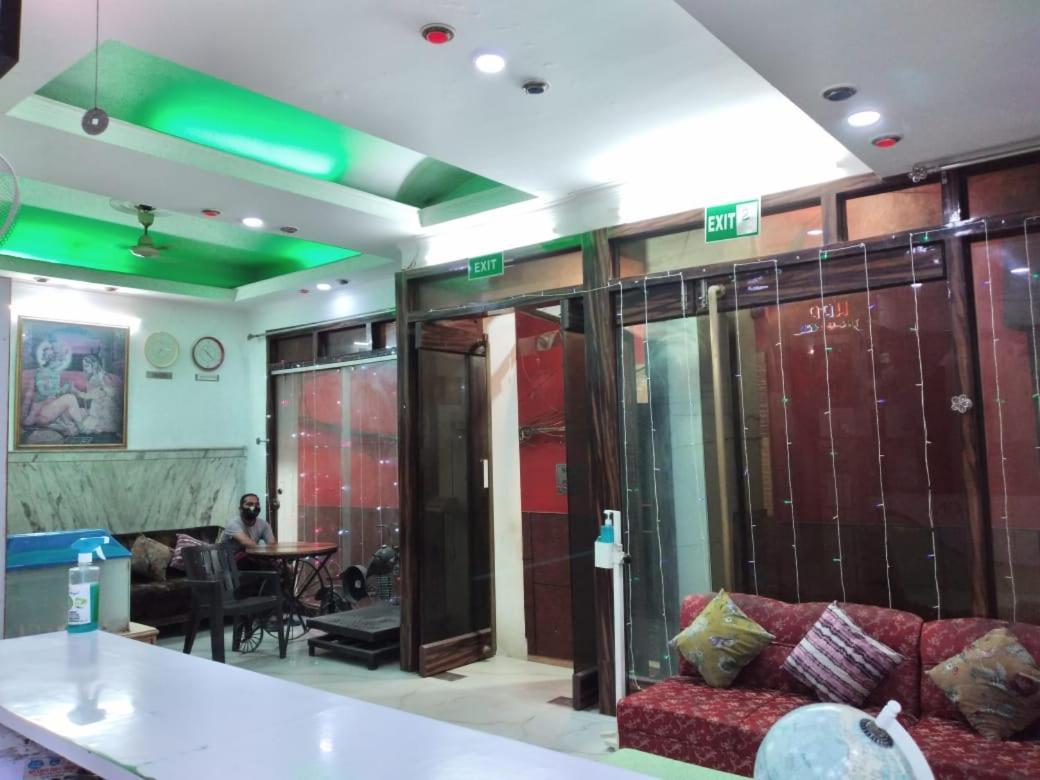 Hotel Prince Palace New Delhi Buitenkant foto