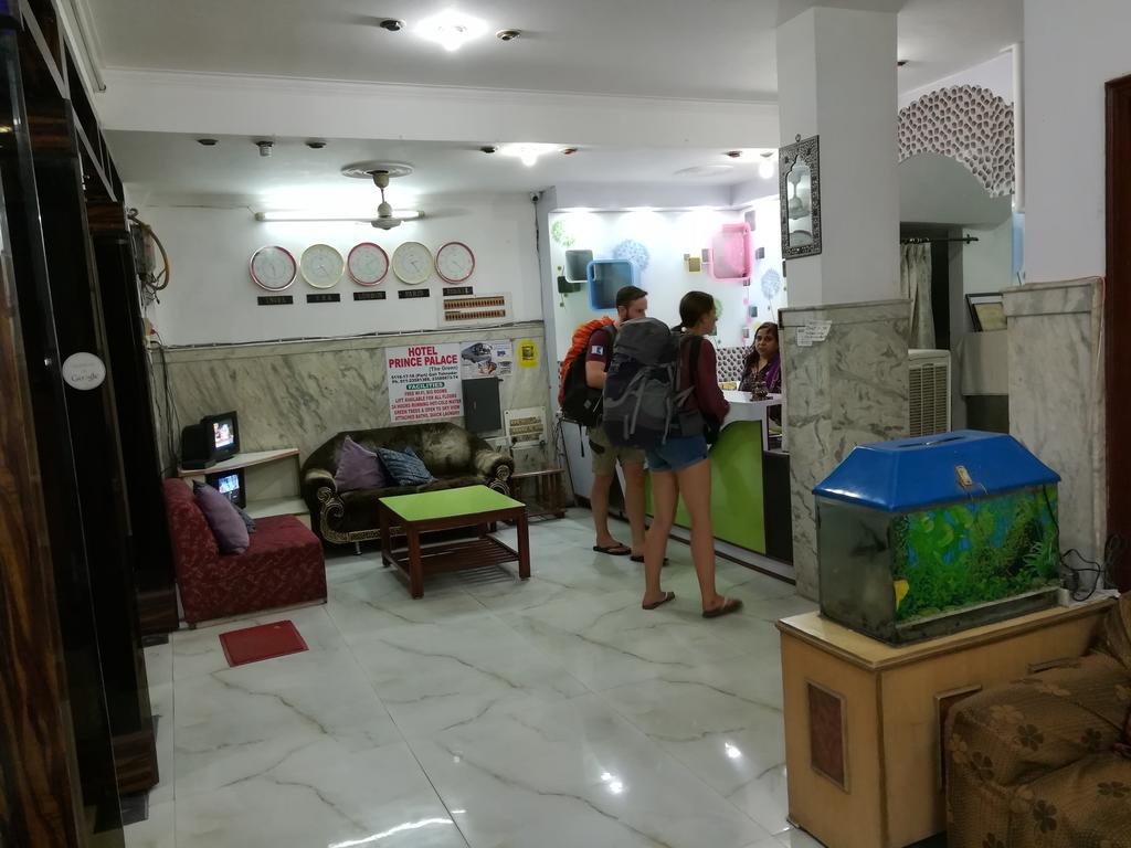 Hotel Prince Palace New Delhi Buitenkant foto