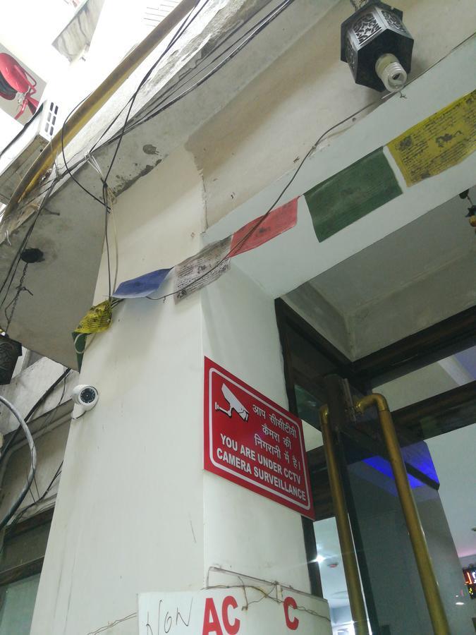 Hotel Prince Palace New Delhi Buitenkant foto